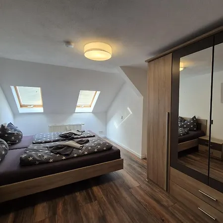 Mikra Homes24 In * Crimmitschau